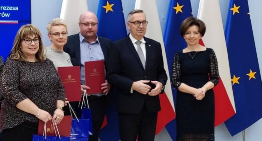 Pracownicy łowickiego MOPS nagrodzeni z okazji Dnia Pracownika Socjalnego