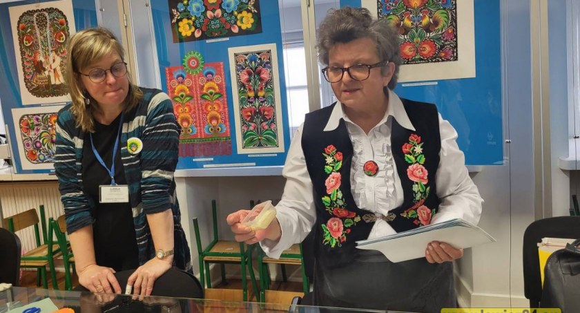 To już ostatnie warsztaty wycinanki łowickiej (foto)