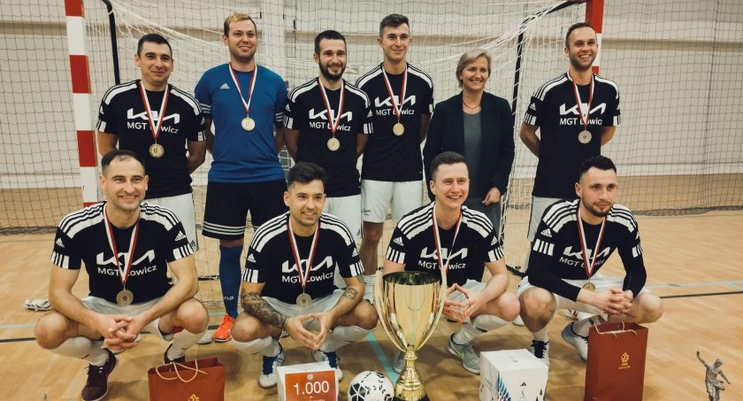 Drużyna KIA Łowicz najlepsza w eliminacjach wojewódzkich futsalowego Pucharu Polski