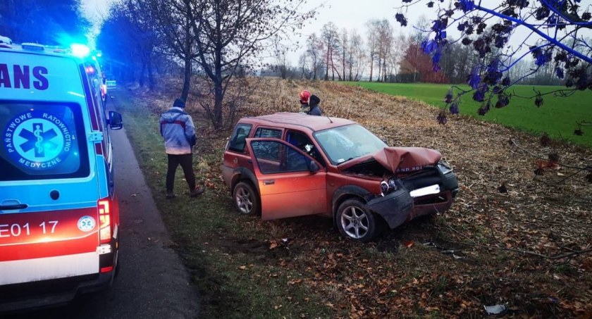 Wypadek w gminie Chąśno! Są osoby poszkodowane! (foto)