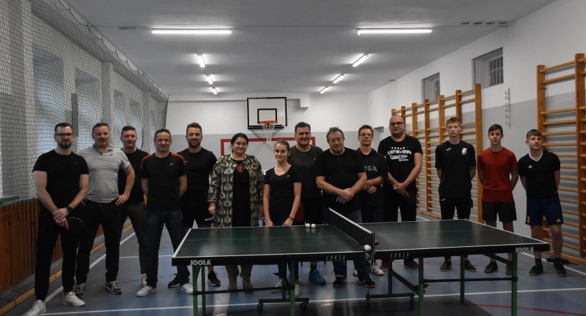 Bąków Górny. Mikołajkowy Turniej Tenisa Stołowego (foto)