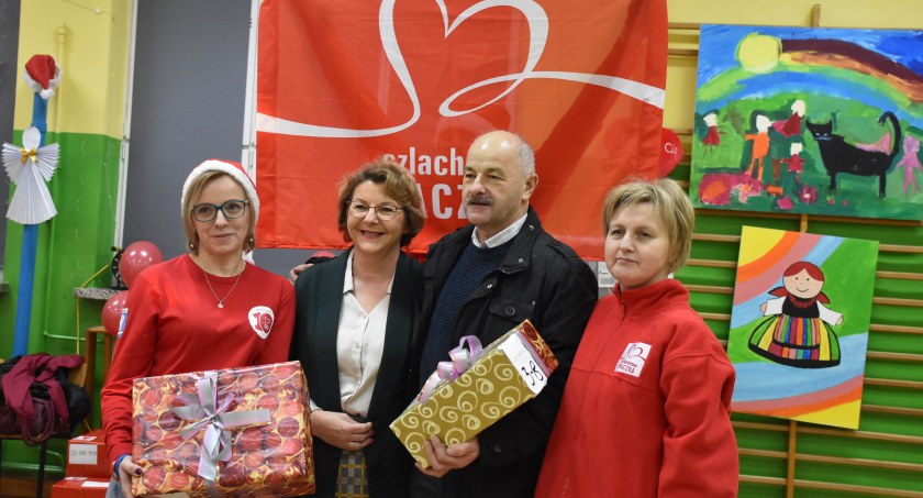 Łowicz. Trwa finał Szlachetnej Paczki 2022 (foto)