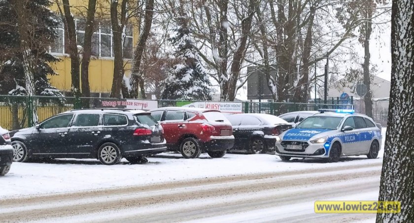 Kolejna kolizja przy łowickim Ośrodku Sportu (foto)