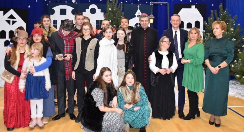 Bożonarodzeniowe Jasełka w specjalnym ośrodku w Łowiczu (foto)