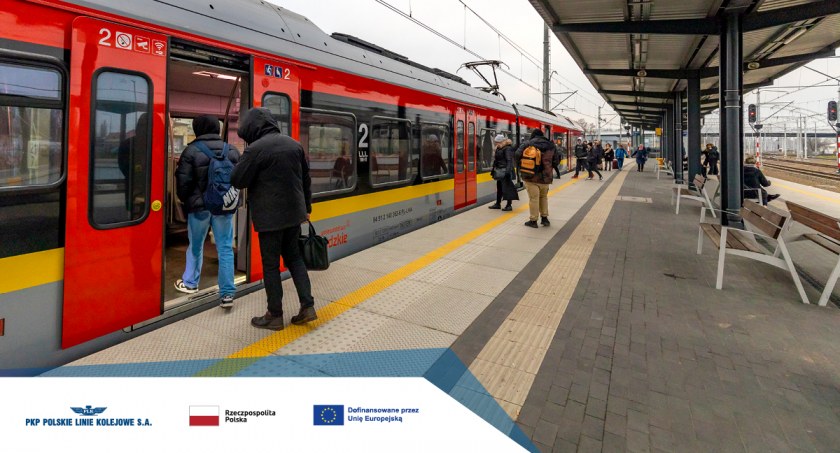 Wygodniejsze i bezpieczniejsze podróże koleją między  Sochaczewem i Żychlinem