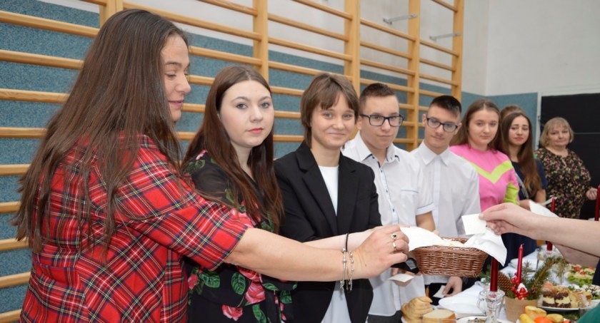 Wyjątkowe spotkanie wigilijne w łowickim ośrodku specjalnym (foto)