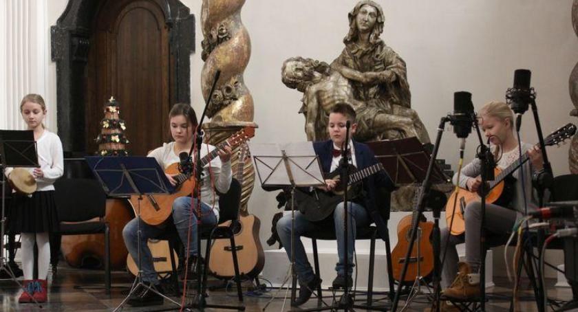 Koncert kolęd wychowanków Centrum Edukacji Muzycznej