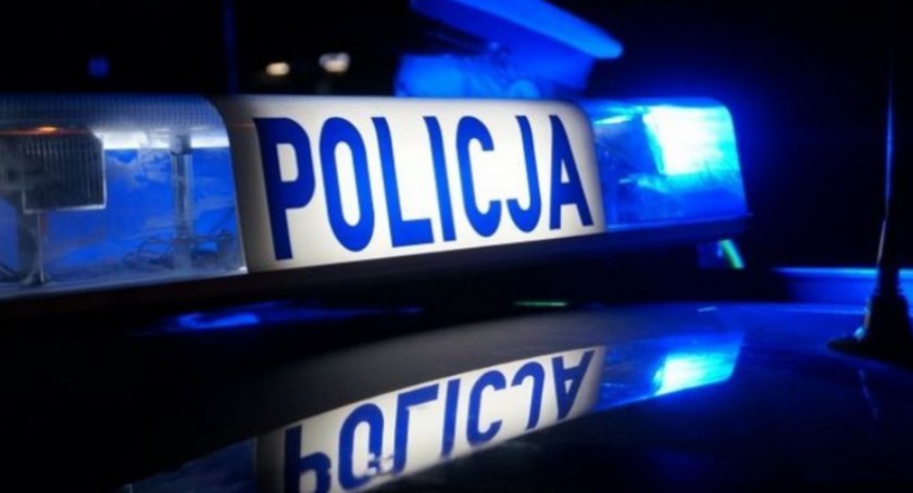 Łowiccy policjanci eskortowali na sygnałach rodzącą kobietę do szpitala