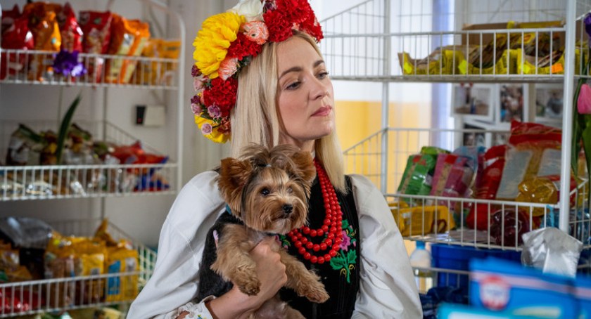Barbara Kurdej-Szatan w stroju łowickim? O co tu chodzi?