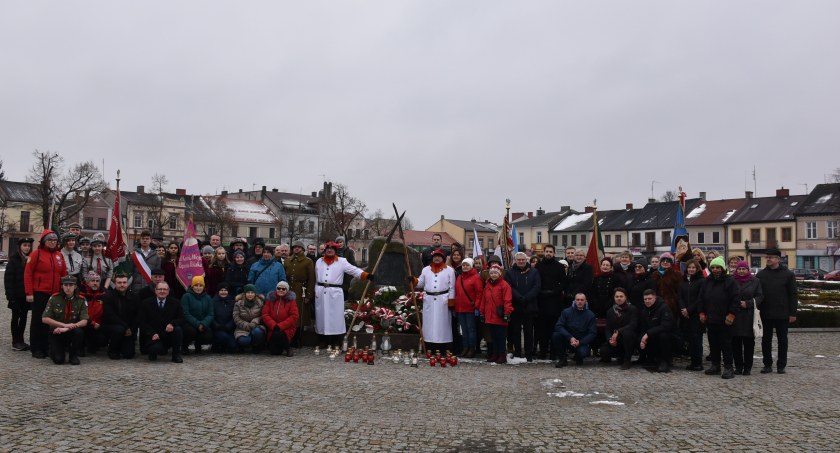 Łowicz. Pamiętali o poległych w Powstaniu Styczniowym (foto,film)