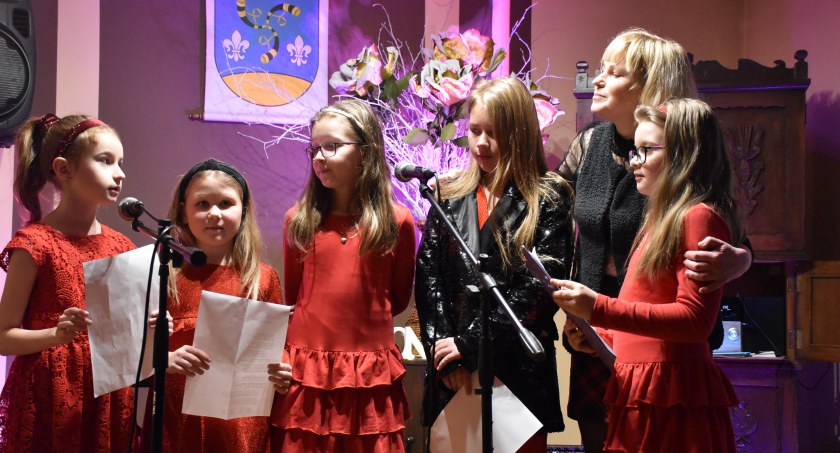 Nieborów. Koncert z okazji Dnia Babci Dziadka (foto,film)
