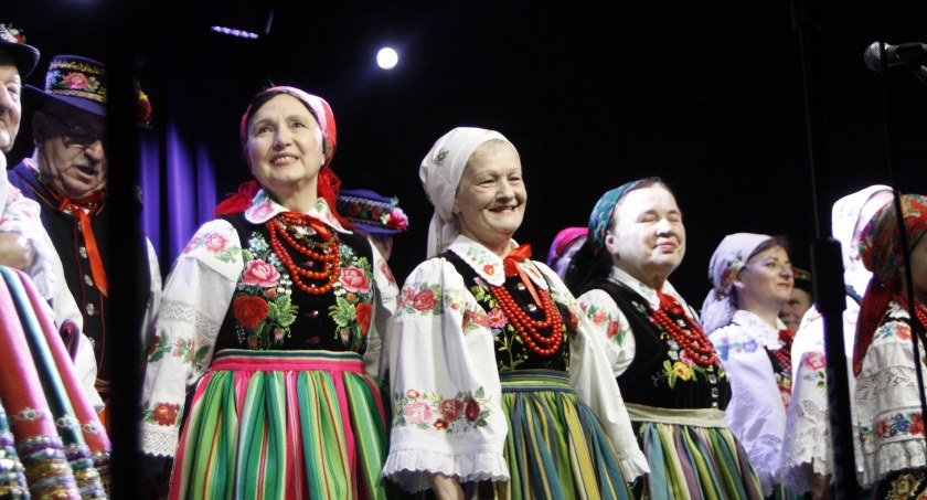 Łowicz. Premiera albumu „Łowickie przyśpiewki weselne” (foto, film)