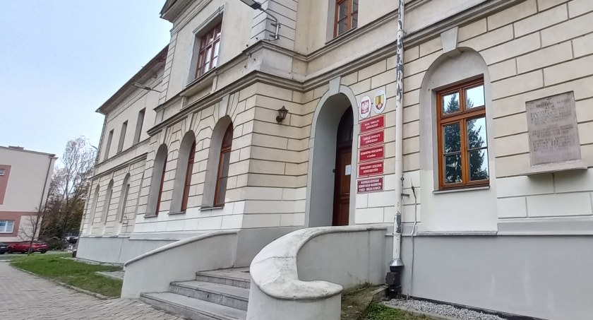 Budżet powiatu łowickiego na 2023 rok. Lista inwestycji