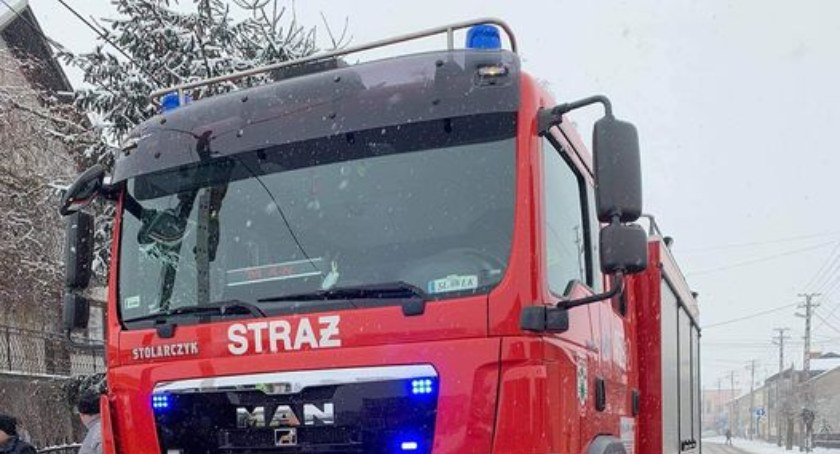 Strażaków wezwano do otwarcia mieszkania, jednak mężczyzna już nie żył
