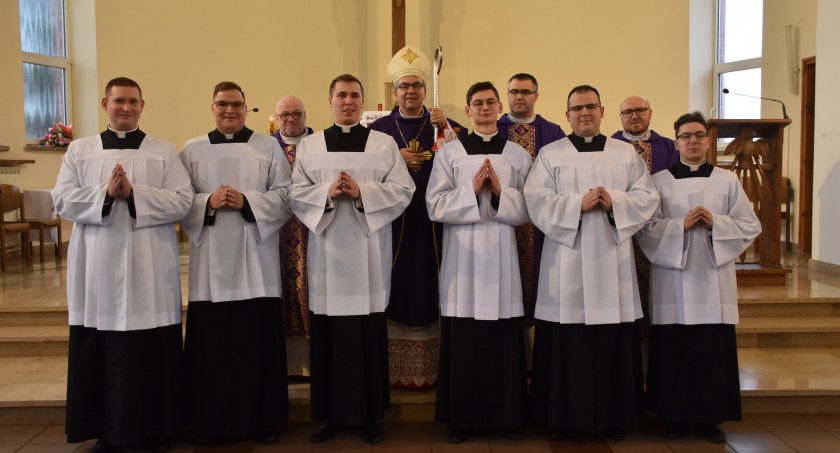 WSD Łowicz. Msza św. z udzieleniem posług i kandydaturą (foto)
