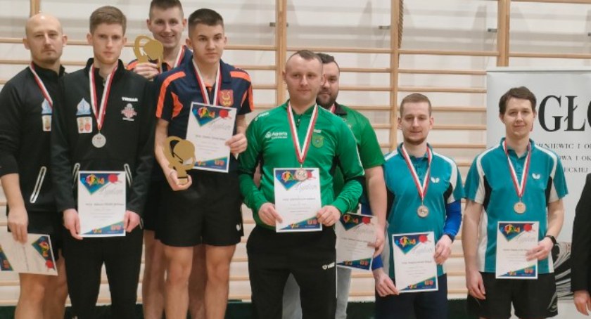 Brązowe medale braci Podsędków w mistrzostwach województwa w tenisie stołowym