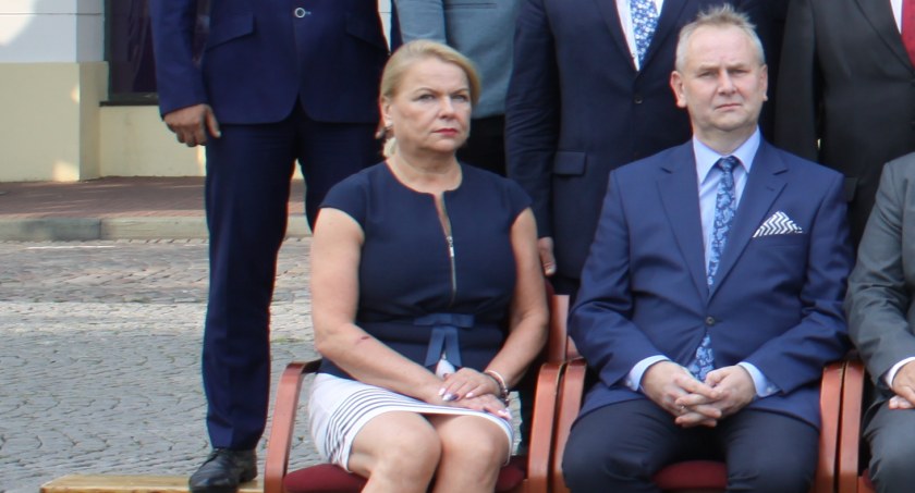Łowicz. Urząd miasta bez sekretarza. Kto zastąpi Marię Więckowską?