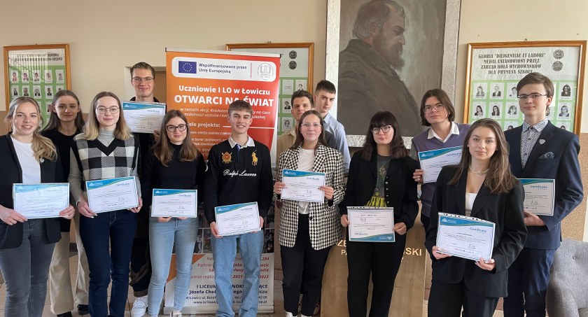 Podsumowanie projektu - Uczniowie I LO w Łowiczu otwarci na świat