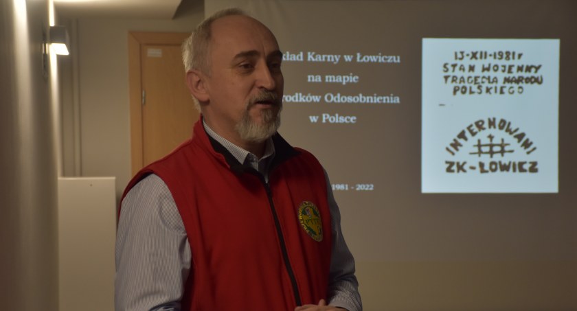 Zdzisław Kryściak o tym, jak wyglądało życie osób internowanych w Łowiczu (foto,film)