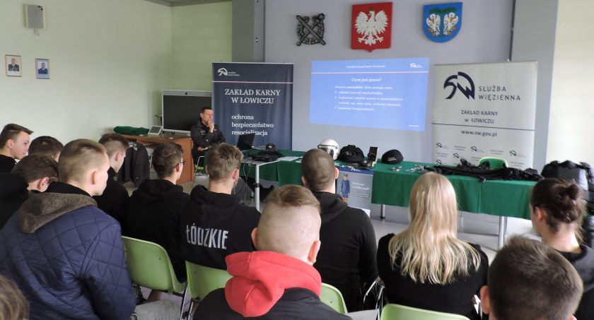 Kolejna lekcja edukacji w łowickim Zakładzie Karnym (foto)