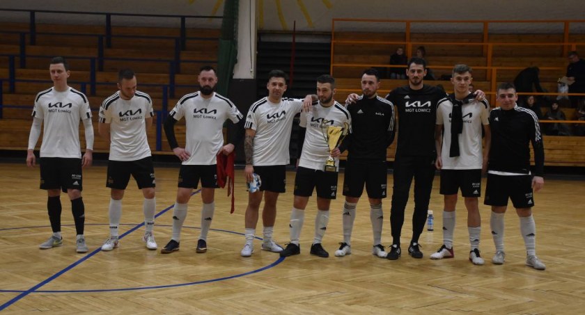 Drużyna KIA Łowicz poznała rywala i termin baraży o 2 ligę futsalu