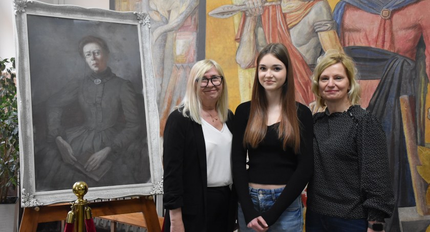 Uczennica Czwórki podwójną laureatką Wojewódzkiego Konkursu Przedmiotowego