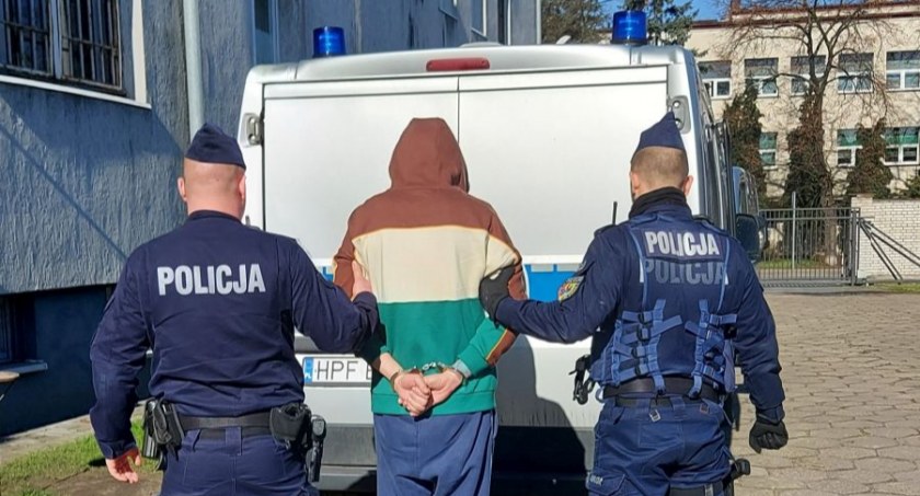 Łowiccy policjanci zatrzymali nielegalnych imigrantów