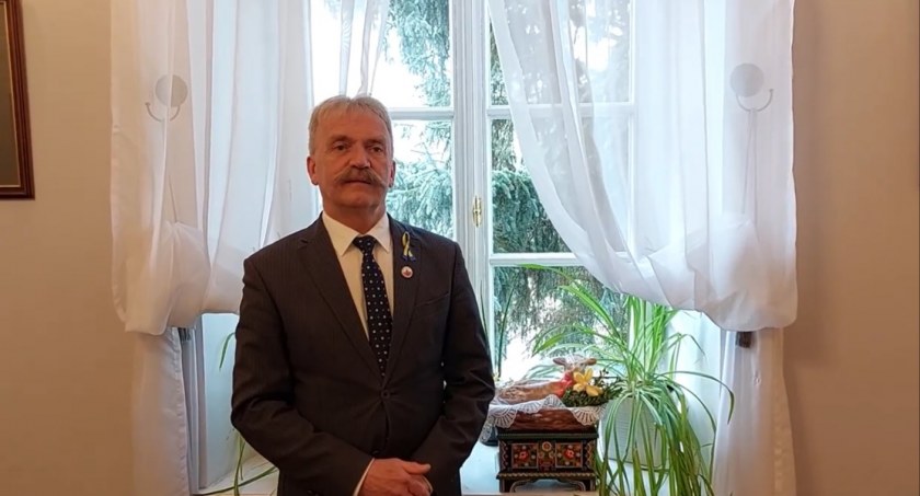 Wszystko co złe przemija. Życzenia mieszkańcom Łowicza złożył Krzysztof Jan Kaliński