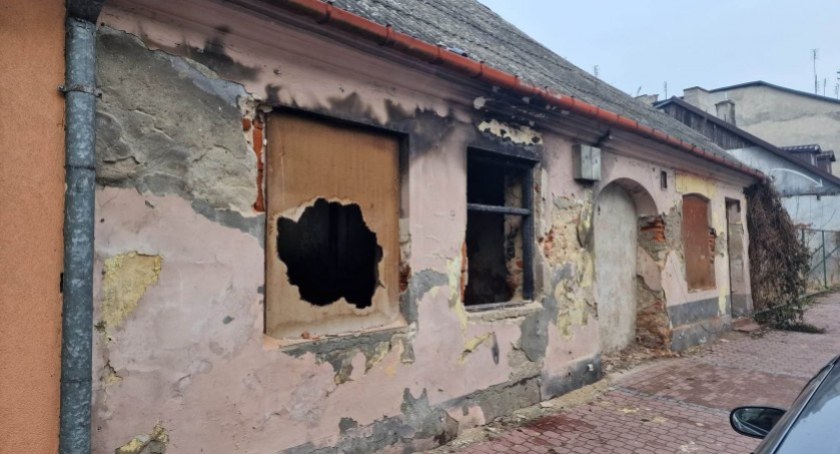 Pożar w opuszczonym budynku na ul. Zduńskiej