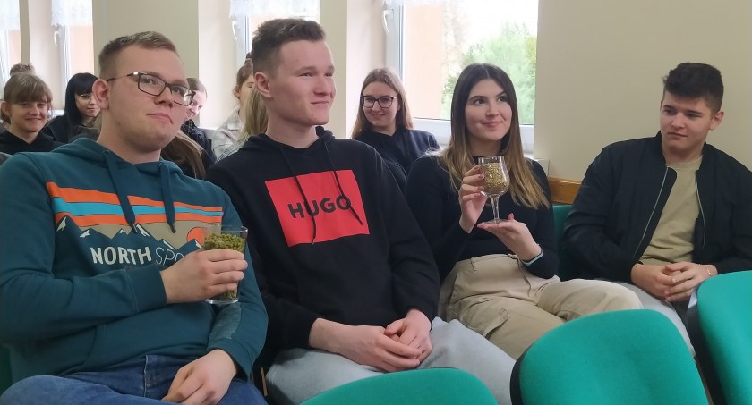 O powstawaniu piwa i jego rodzajach w ZSP nr 2 w Łowiczu (foto)