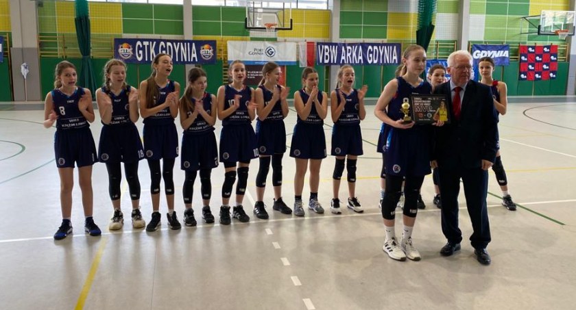 Dwie porażki i wygrana koszykarek Księżaka Łowicz w ćwierćfinałach mistrzostw Polski U13 (foto)