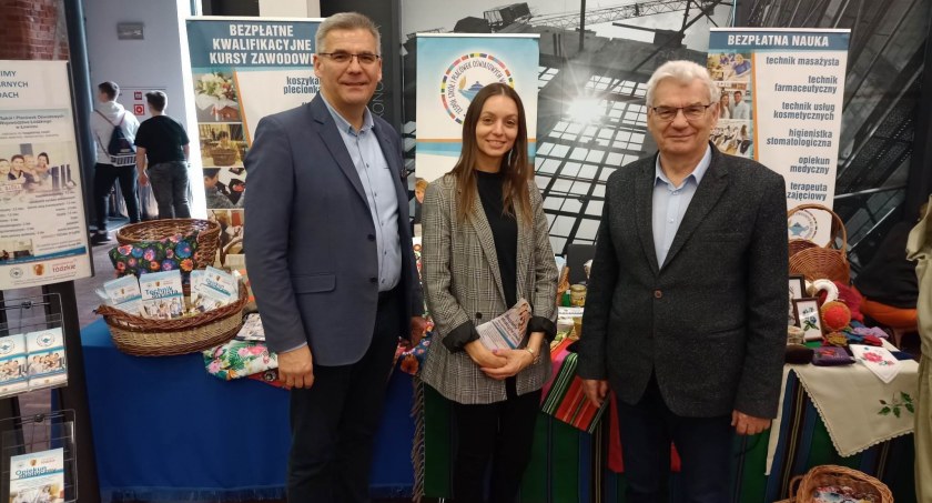 Zespół Szkół i Placówek Oświatowych Województwa Łódzkiego na Festiwalu Zawodów i Kwalifikacji (foto)