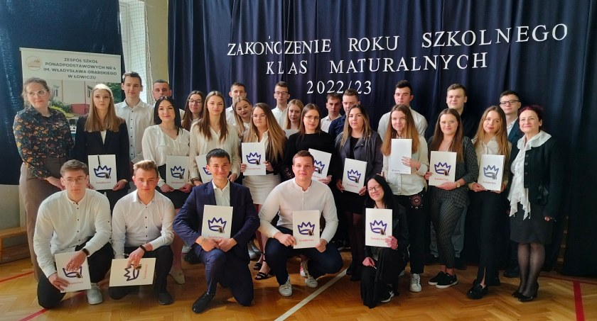 Łowicki Ekonomik pożegnał maturzystów (foto)