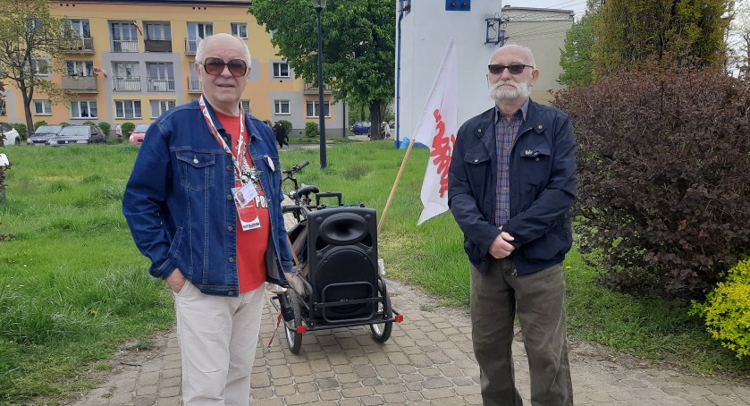 Łowicz. Nie było pochodu z 50-metrową flagą Polski
