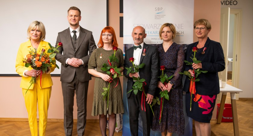 Za nami Dzień Bibliotekarza. Andrzej Czapnik z Brązowym Medalem „Zasłużony Kulturze Gloria Artis”