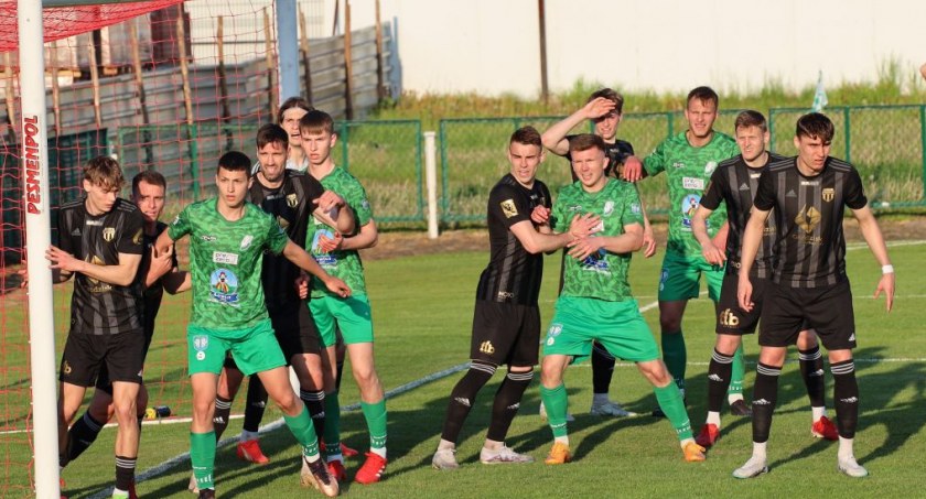 Cenny gol Pelikana w końcówce meczu (foto)