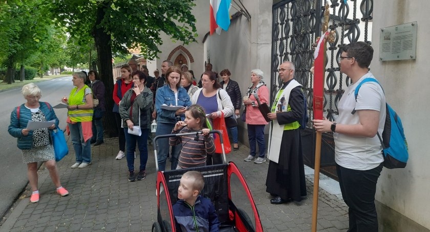 Droga Światła przeszła ulicami Łowicza (foto)