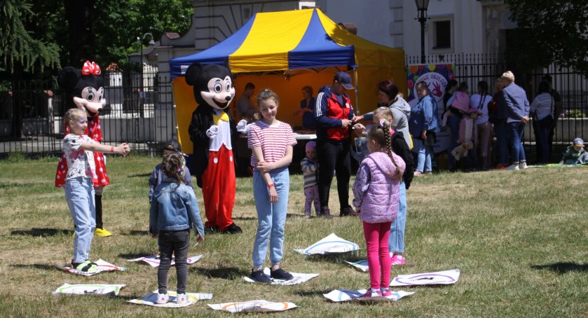 Łowicz. Piknik z okazji Dnia Dziecka dla uchodźców z Ukrainy (foto, film)
