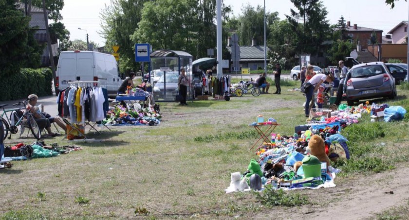 Łowicz. Wracają wyprzedaże garażowe na Górkach