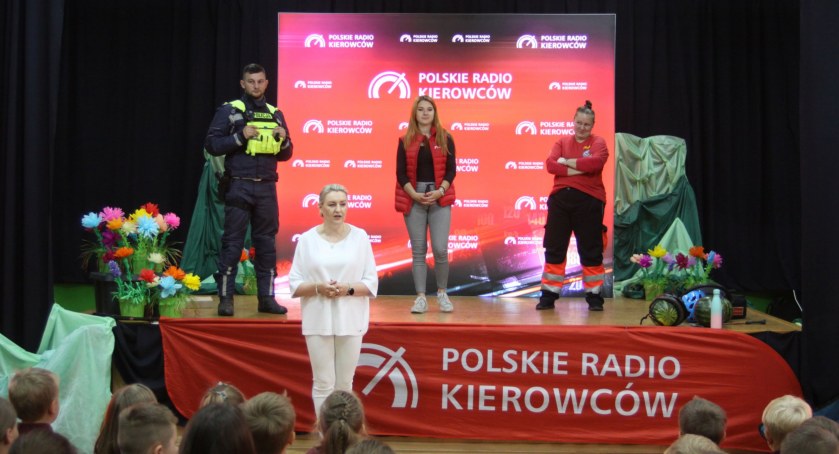 Akademia Bezpiecznej Jazdy. Polskie Radio Kierowców odwiedziło SP w Popowie (foto, film)