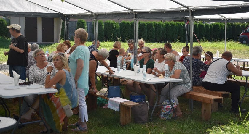Łowicz. Wspólne grillowanie działkowców z ogrodu Relaks (foto)