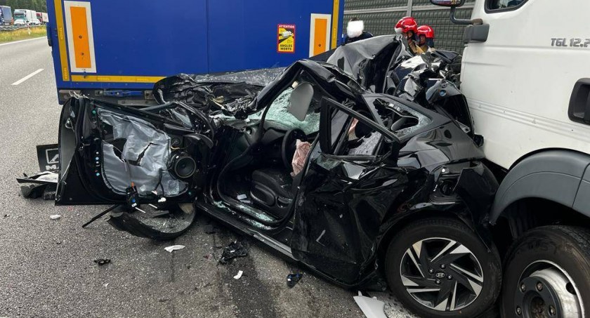 Śmiertelny wypadek na autostradzie A2 w kierunku Poznania (foto)