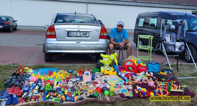 Kolejna łowicka wyprzedaż garażowa na Górkach (foto)