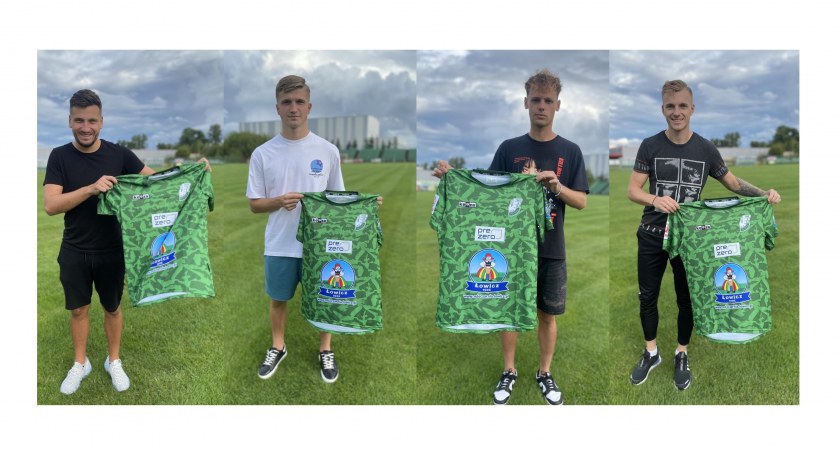Czterech nowych zawodników w Pelikanie Łowicz. W weekend startuje III liga