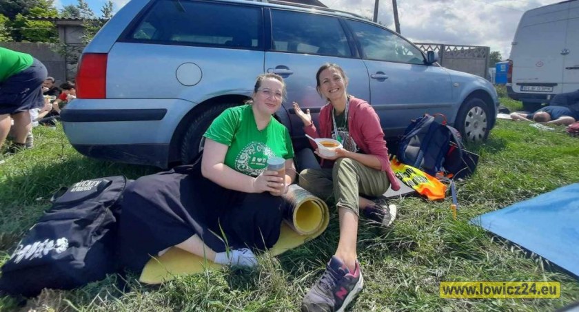 Dziś drugi dzień wędrówki łowickiej pielgrzymki na Jasną Górę (foto)