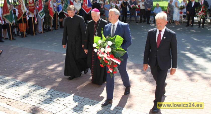 Obchody Święta Wojska Polskiego w Łowiczu (foto, film)