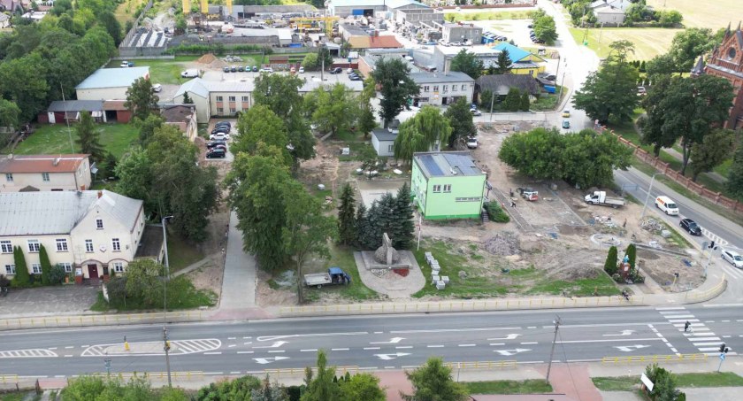 Za sprawą inwestycji zmienia się oblicze Zdun. Mieszkańców już wkrótce cieszyć będzie m.in. fontanna multimedialna (foto) 