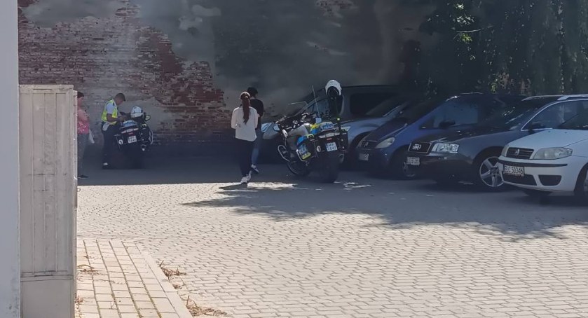 Nieprawdłowe wymijanie przyczyną kolizji na ul. Wąskiej