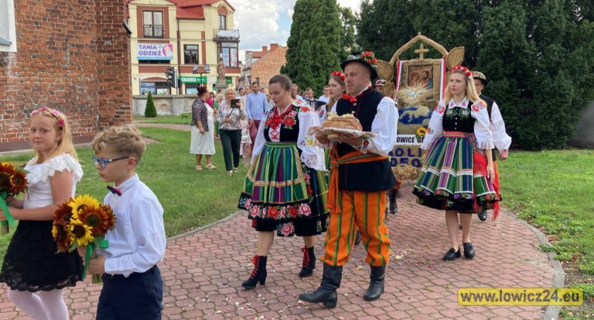 Łowicz. Dożynki w parafii Świętego Ducha (foto, film)