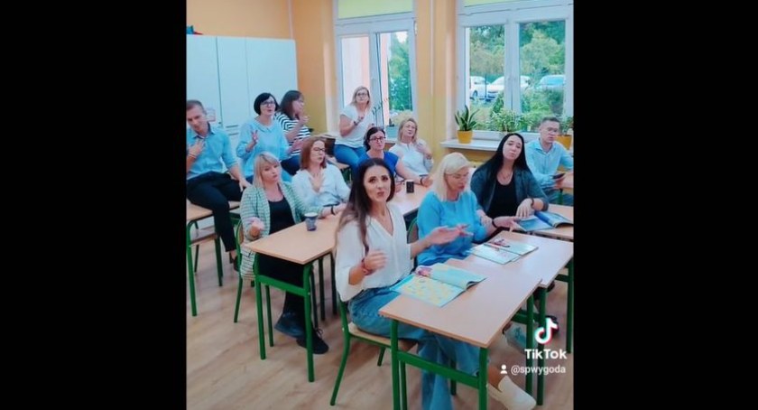 Nauczyciele z Wygody na Tik-Toku. Właśnie opublikowali pierwsze nagranie